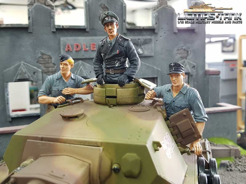 licmas-tank figuren im panzer 4