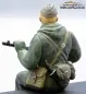 Preview: Figur Soldat WW2 russischer Aufklärer mit PPSh-41 Tankrider Amöbe Camouflage Grün 1:16