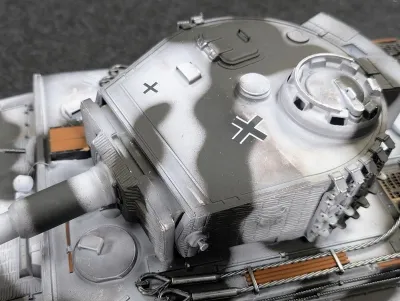 RC Panzer 2.4 GHz Tiger 1 Winter Taigen V3 BB +Servo +Kanonenrauch Metall-Edition
