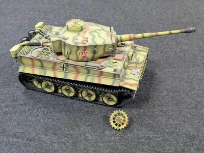 Defective - RC Tank 2.4 GHz Taigen Tiger 1 Kursk Special Paint Job BB 1:16 Licmas Tank