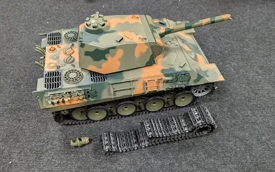 Defect - 3819-1 German Panther by Heng Long