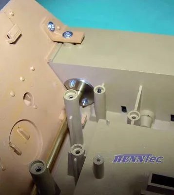 HennTec High Quality chain tensioning system for the Heng Long Jagdpanther plastic tub 1:16 Item No. 014