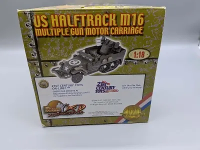 21st Century Toys US Halftrack M 16 Multible Gun Motor Carriage im Maßstab 1:18 mit Figur