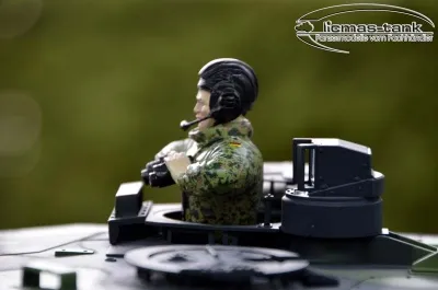 Leopard Panzer Bundeswehr Kommandant handbemalt Resin 1:16 licmas-tank