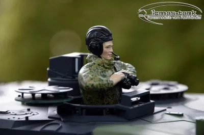 Leopard Panzer Bundeswehr Kommandant handbemalt Resin 1:16 licmas-tank