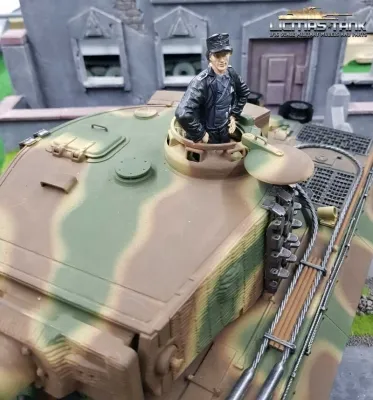 1/16 Figur bemalte Halbfigur Deutsche Panzerbesatzung WW2 Ladeschütze Normandie 1944