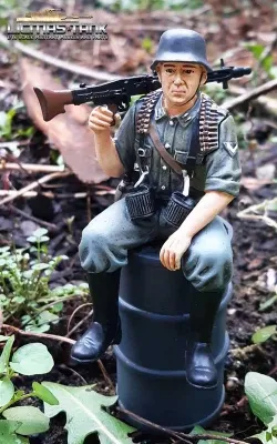 1/16 Figur deutscher Tank Rider WW2 Soldat MG42 Schütze Wehrmacht handbemalt