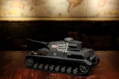 RC Panzer IV Ausf. F2 Heng Long 1:16 Grau mit Metallketten V7.0