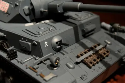 RC Panzer IV Ausf. F2 Heng Long 1:16 Grau Stahlgetriebe BB + IR 2.4Ghz V7.0 PRO