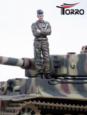 1/16 Figuren Serie Figur stehend "Richtschütze" einer Tiger Besatzung WW2