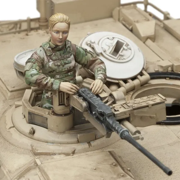 US Female Tank Commander Model Kit (SOL Model) Scale 1/16