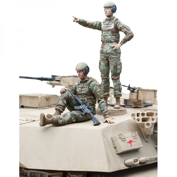 Amerikanische Panzerbesatzung weiblich 2 - Figurenbausatz - Maßstab 1/16 (SOL Model)