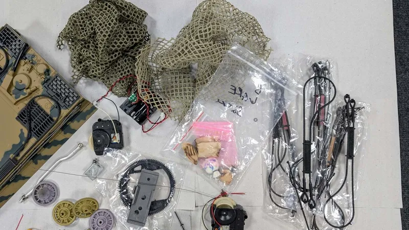 defective B-goods - Heng Long Spare and Diorama Parts Bundle defective B-goods - Heng Long Spare and Diorama Parts Bundle