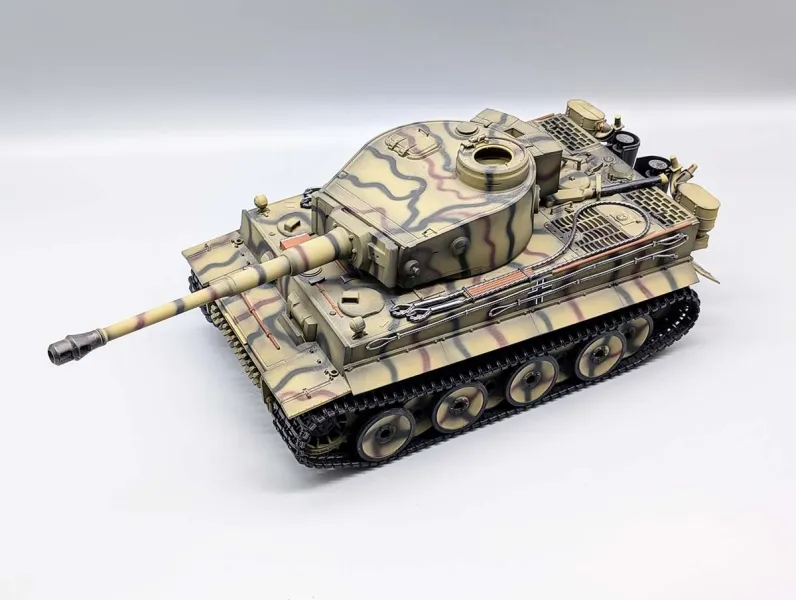 Defective - RC Tank 2.4 GHz Taigen Tiger 1 Kursk Special Paint Job BB 1:16 Licmas Tank Defective - RC Tank 2.4 GHz Taigen Tiger 1 Kursk Special Paint Job BB 1:16 Licmas Tank