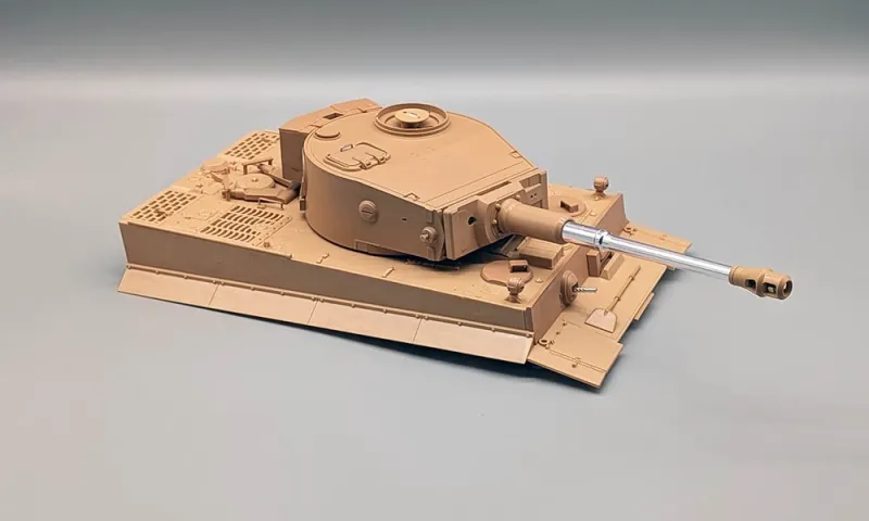 Tiger 1 upper hull with a tower IR recoil System 1:16