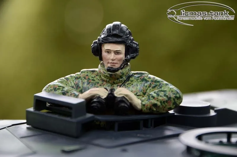 Leopard Panzer Bundeswehr Kommandant handbemalt Resin 1:16 licmas-tank