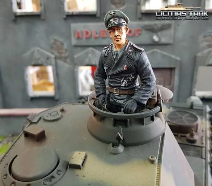 licmas-tank figur F1012 Panzer Kommandant bemalt licmas-tank figur F1012 Panzer Kommandant bemalt