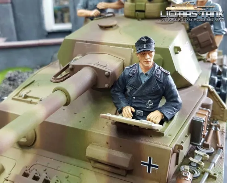 Deutsche Panzerbesatzung Soldat mit ansteckbaren Beinen licmas-tank F1013