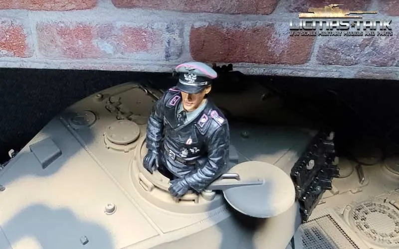 1/16 Figure Commander German Tank