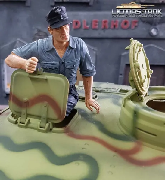 1/16 Figur deutsche Panzerbesatzung Soldat mit Hemd und Feldmütze mit ansteckbaren Beinen F1015 licmas-tank 1/16 Figur deutsche Panzerbesatzung Soldat mit Hemd und Feldmütze mit ansteckbaren Beinen F1015 licmas-tank