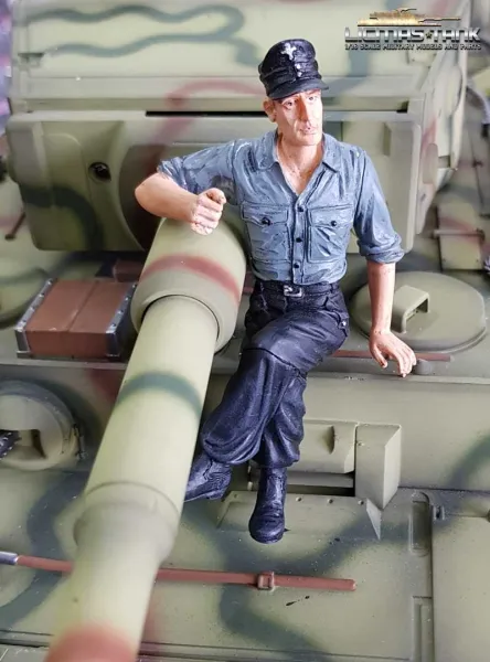1/16 Figur deutsche Panzerbesatzung Soldat mit Hemd und Feldmütze mit ansteckbaren Beinen F1015 licmas-tank 1/16 Figur deutsche Panzerbesatzung Soldat mit Hemd und Feldmütze mit ansteckbaren Beinen F1015 licmas-tank