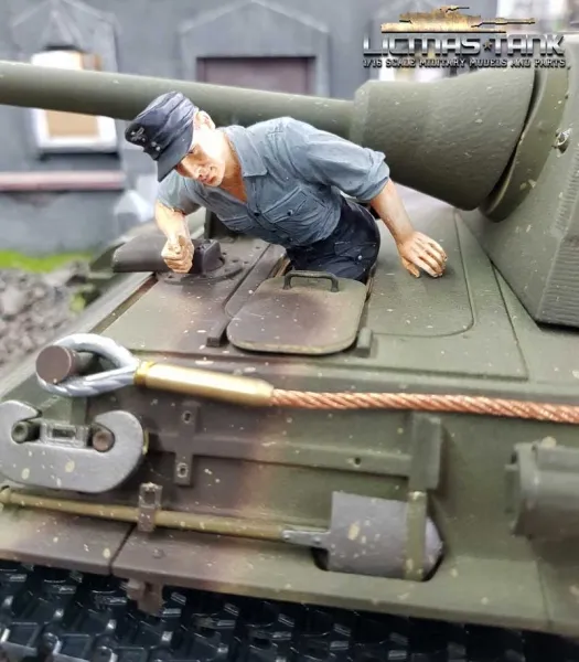 1/16 Figur deutsche Panzerbesatzung Soldat mit Hemd und Feldmütze mit ansteckbaren Beinen F1015 licmas-tank 1/16 Figur deutsche Panzerbesatzung Soldat mit Hemd und Feldmütze mit ansteckbaren Beinen F1015 licmas-tank