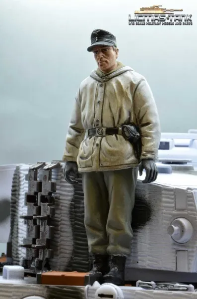 1/16 Figur deutsche Panzer Mannschaft Wehrmacht Winter Soldat stehend WW2
