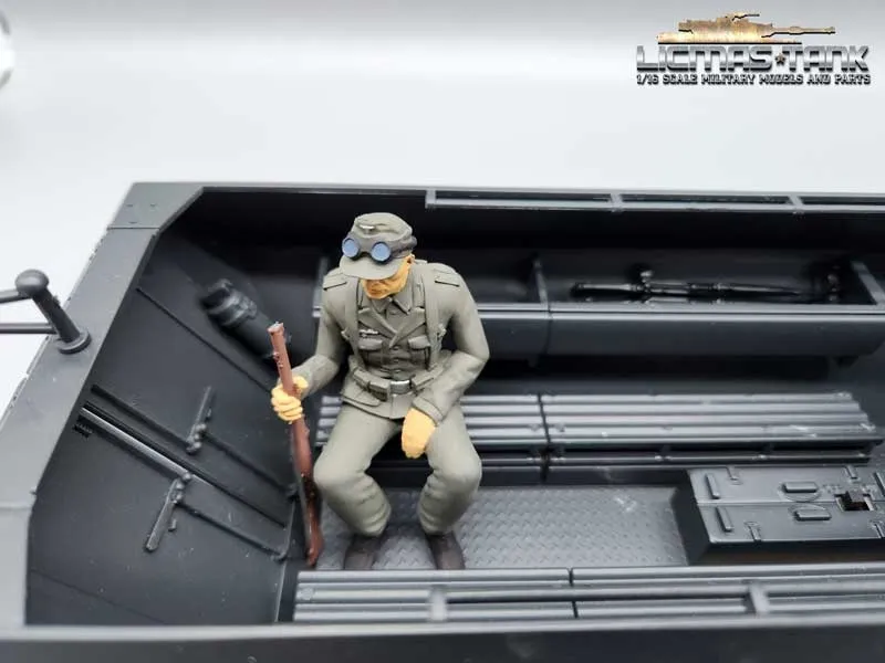 Rider 2 Resin figure – painted – for 1:16 Torro Sd.Kfz. 251/1 Ausf. D half-track vehicle Rider 2 Resin figure – painted – for 1:16 Torro Sd.Kfz. 251/1 Ausf. D half-track vehicle