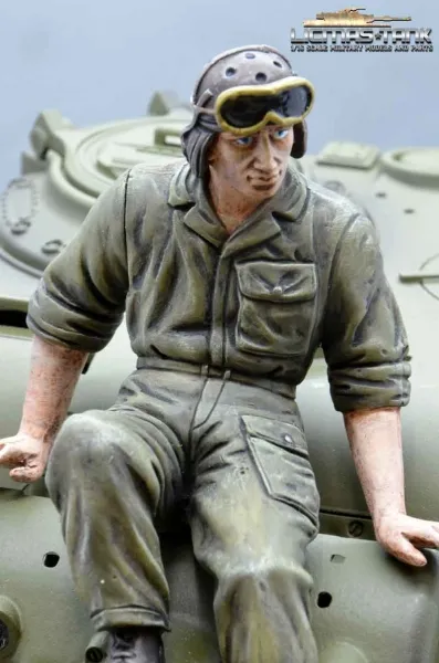 1/16 Figur U.S. Panzerbesatzung WW2 Panzer Soldat sitzend