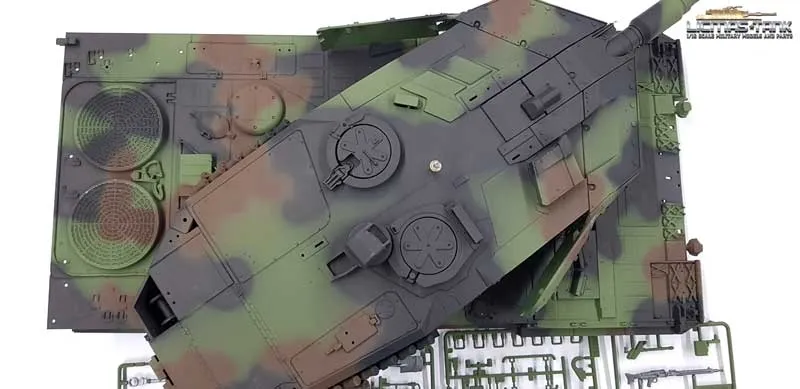 Taigen Oberwanne lackiert mit Metallturm 3889 Leopard 2A6 IR 360°