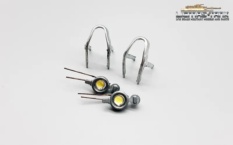 1/16 Sherman - Headlight with protective grille set made of metal