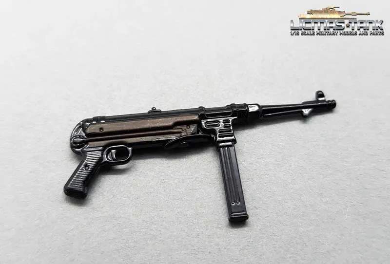 MP40 aus Metall lackiert 2. Weltkrieg Wehrmacht licmas-tank 1:16