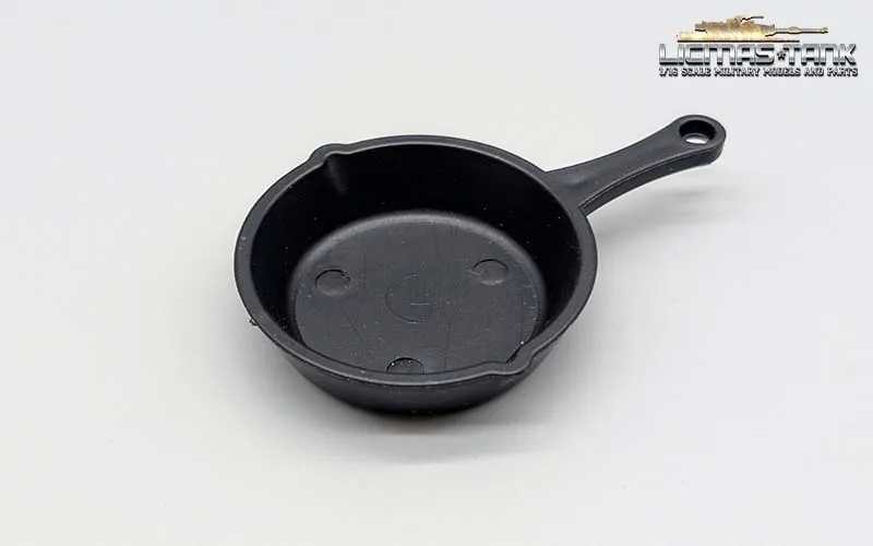 Plastic frying pan for 1/12 or 1/10 diorama