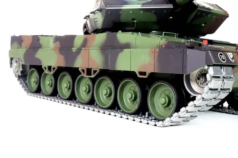 RC Panzer Leopard 2A6 Heng Long 1:16 mit Stahlgetriebe und Metallketten V7.0 - Upg-A RC Panzer Leopard 2A6 Heng Long 1:16 mit Stahlgetriebe und Metallketten V7.0 - Upg-A