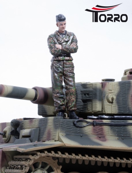 1/16 Figuren Serie Figur stehend "Richtschütze" einer Tiger Besatzung WW2