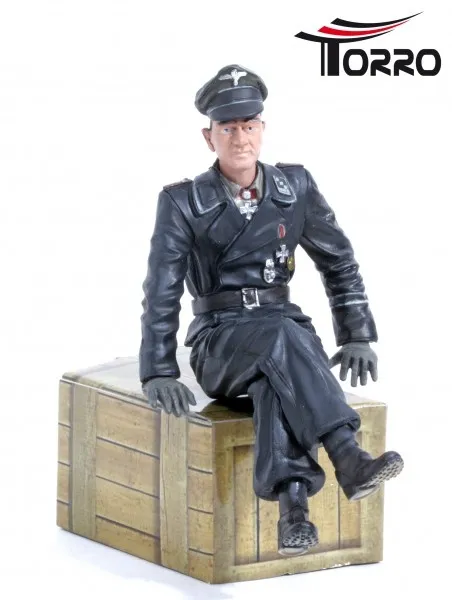 1/16 Figuren Serie Figur "Michael Wittmann" Hauptsturmführer sitzend WW2