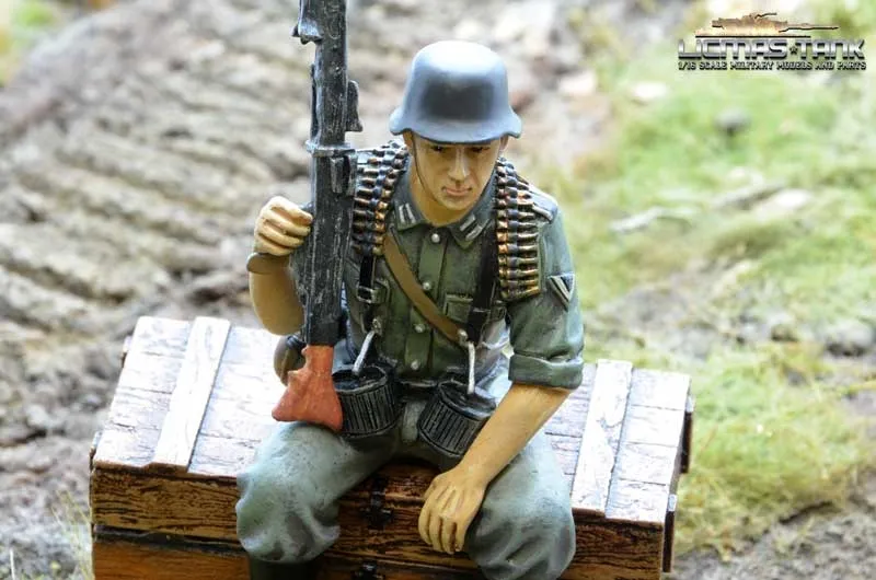 1/16 Figur deutscher Tank Rider WW2 Soldat MG42 Schütze Wehrmacht handbemalt