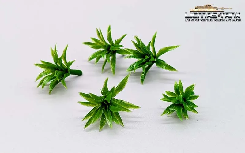 Plastic plant set in 1/16 for diorama