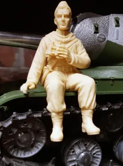 SONDERPOSTEN 1/16 Figur Soldat WW2 russischer Aufklärer mit Fernglas Tankrider