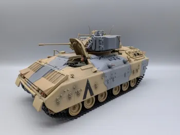 1:18 21st Century Toys M2 Bradley IFV Infantry Fighting Vehicle Tank