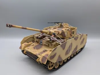 1:18 21st Century Toys Panzer 4 Tank