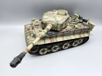 Defekt - RC Panzer 2.4 GHz Taigen Tiger 1 Kursk Sonderlackierung BB 1:16 Licmas-Tank
