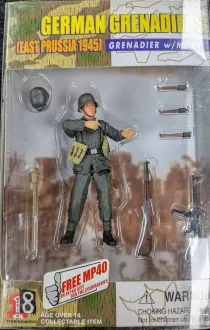 1:18 Dragon Models Figure German Grenadier with MP44 East Prussia 80001