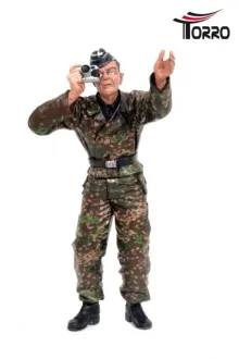 1/16 Figuren Serie Figur "Ladeschütze mit Kamera " Panzerbesatzung WW2