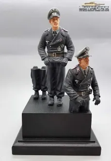 1/16 Figur Kommandant Deutsche Panzerbesatzung mit ansteckbaren Beinen F1012