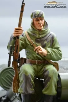 1/16 Figure Soldier WW2 Russian Sniper Tankrider Amobea Pattern green