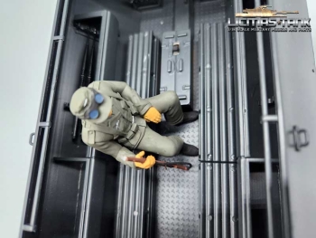 Aufsitzer 2 Figur aus Resin – bemalt – für 1:16 Torro Sd.Kfz. 251/1 Ausf. D Halbkettenfahrzeug