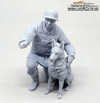 Figure 1/16 german wehrmacht paramedic kneeling with medical dog WW2