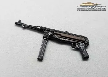 Metal MP 40 painted WW2 Wehrmacht licmas-tank scale 1:16