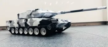 RC Panzer Leopard 2A6 – Schnee Tarnung Heng Long 1:16 V7.0